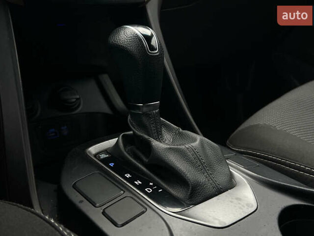 Синий Хендай Санта Фе, объемом двигателя 2.4 л и пробегом 190 тыс. км за 16300 $, фото 9 на Automoto.ua