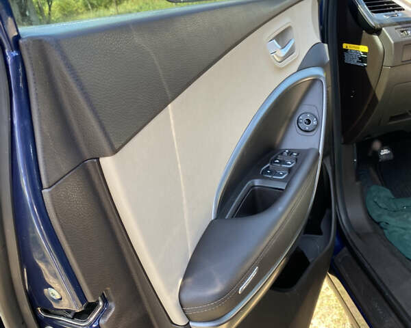 Синий Хендай Санта Фе, объемом двигателя 2.36 л и пробегом 122 тыс. км за 14000 $, фото 24 на Automoto.ua