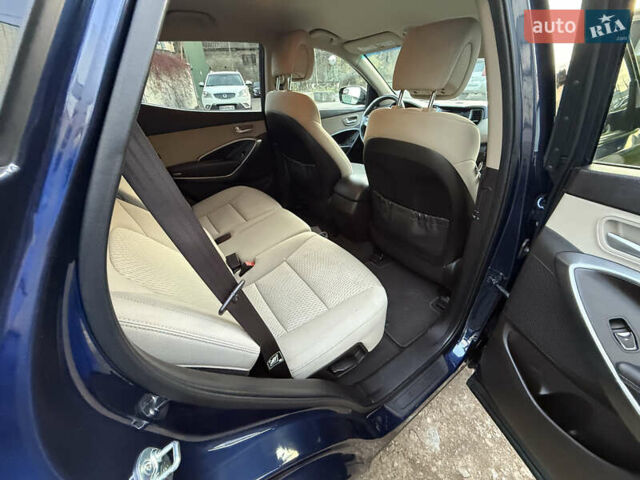 Синий Хендай Санта Фе, объемом двигателя 2.36 л и пробегом 110 тыс. км за 14000 $, фото 6 на Automoto.ua