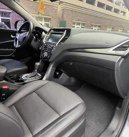 Синий Хендай Санта Фе, объемом двигателя 2 л и пробегом 180 тыс. км за 18800 $, фото 18 на Automoto.ua