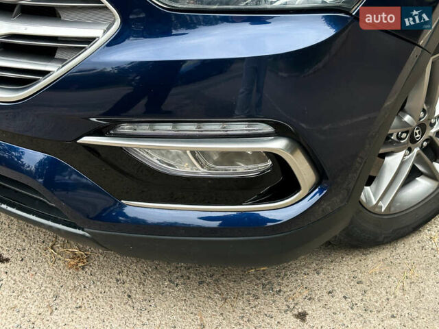 Синий Хендай Санта Фе, объемом двигателя 2.4 л и пробегом 86 тыс. км за 15500 $, фото 43 на Automoto.ua