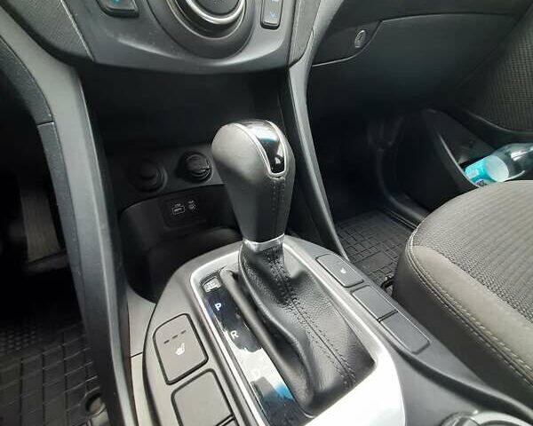 Синий Хендай Санта Фе, объемом двигателя 2.2 л и пробегом 181 тыс. км за 20700 $, фото 5 на Automoto.ua