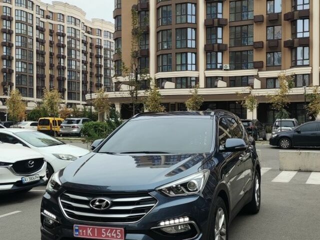 Синий Хендай Санта Фе, объемом двигателя 2 л и пробегом 187 тыс. км за 19000 $, фото 5 на Automoto.ua