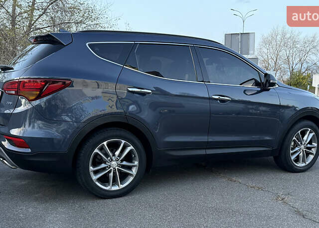 Синій Хендай Санта Фе, об'ємом двигуна 2 л та пробігом 182 тис. км за 21999 $, фото 5 на Automoto.ua