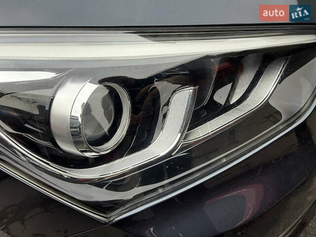 Синій Хендай Санта Фе, об'ємом двигуна 2 л та пробігом 182 тис. км за 21999 $, фото 34 на Automoto.ua