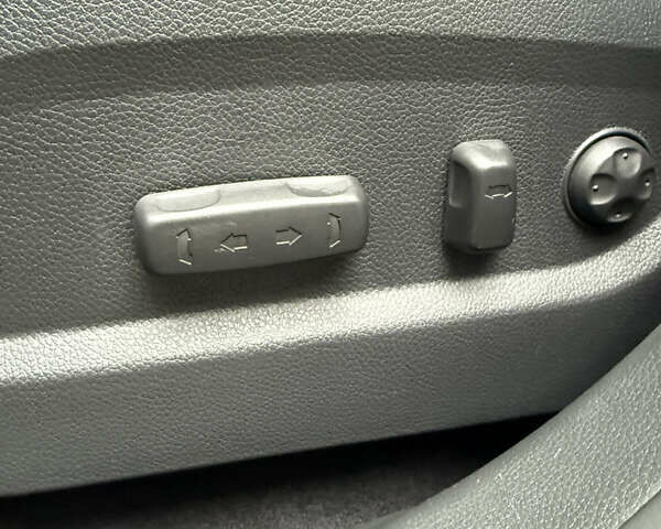 Синій Хендай Санта Фе, об'ємом двигуна 2 л та пробігом 182 тис. км за 21999 $, фото 55 на Automoto.ua