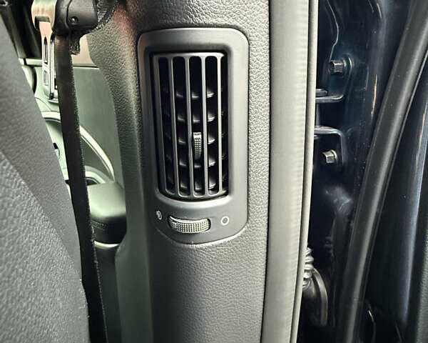 Синій Хендай Санта Фе, об'ємом двигуна 2 л та пробігом 182 тис. км за 21999 $, фото 49 на Automoto.ua