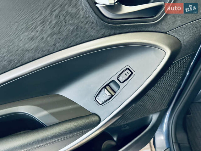 Синій Хендай Санта Фе, об'ємом двигуна 2 л та пробігом 181 тис. км за 20500 $, фото 35 на Automoto.ua