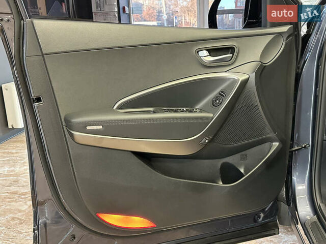 Синій Хендай Санта Фе, об'ємом двигуна 2 л та пробігом 181 тис. км за 20500 $, фото 18 на Automoto.ua