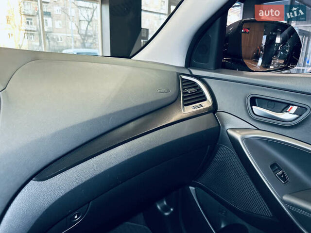 Синій Хендай Санта Фе, об'ємом двигуна 2 л та пробігом 181 тис. км за 20500 $, фото 29 на Automoto.ua