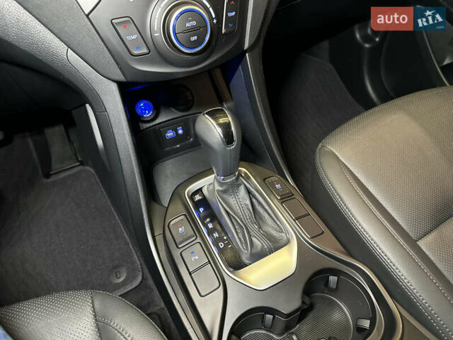 Синій Хендай Санта Фе, об'ємом двигуна 2 л та пробігом 181 тис. км за 20500 $, фото 31 на Automoto.ua