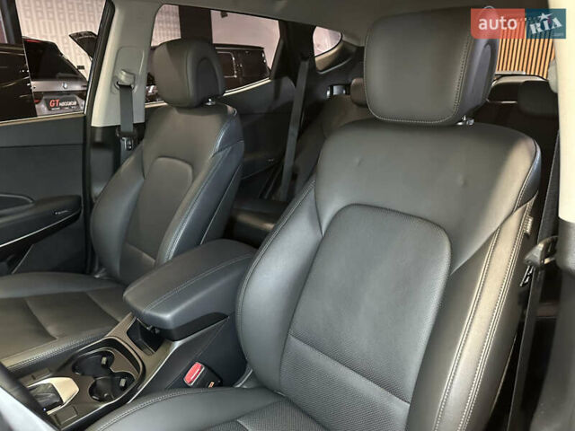 Синій Хендай Санта Фе, об'ємом двигуна 2 л та пробігом 181 тис. км за 20500 $, фото 22 на Automoto.ua
