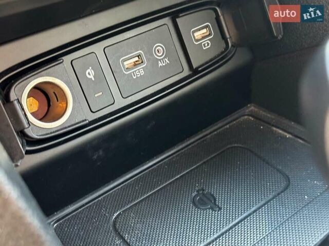 Синий Хендай Санта Фе, объемом двигателя 2 л и пробегом 37 тыс. км за 23730 $, фото 18 на Automoto.ua