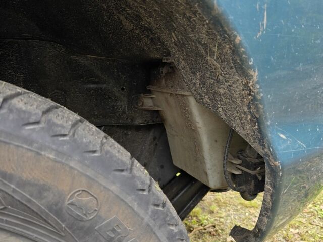 Зеленый Хендай Санта Фе, объемом двигателя 2 л и пробегом 350 тыс. км за 3349 $, фото 18 на Automoto.ua