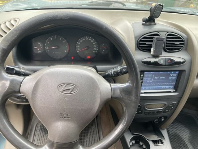 Зелений Хендай Санта Фе, об'ємом двигуна 2.4 л та пробігом 514 тис. км за 4000 $, фото 4 на Automoto.ua