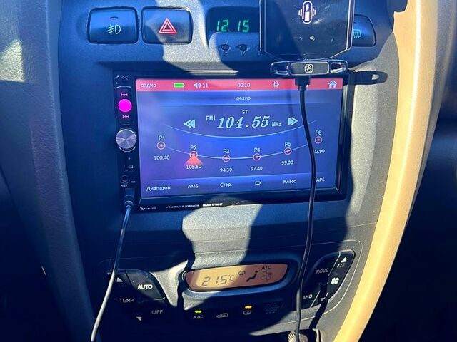 Зелений Хендай Санта Фе, об'ємом двигуна 2 л та пробігом 388 тис. км за 4500 $, фото 7 на Automoto.ua