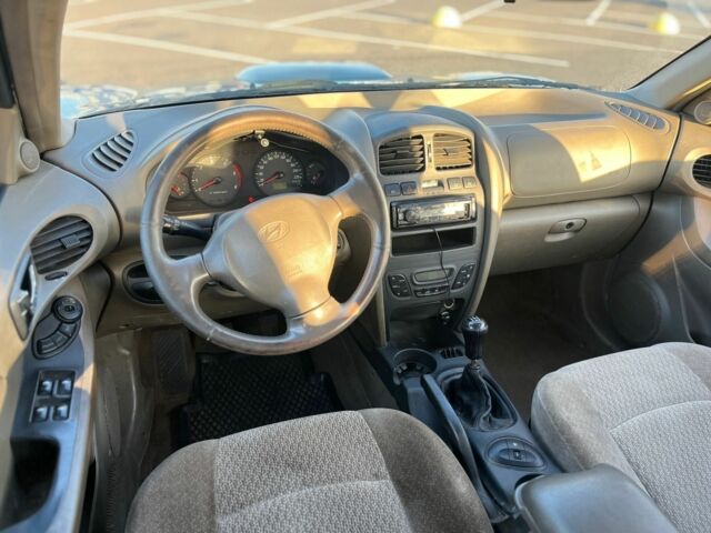 Зелений Хендай Санта Фе, об'ємом двигуна 2 л та пробігом 126 тис. км за 3000 $, фото 12 на Automoto.ua