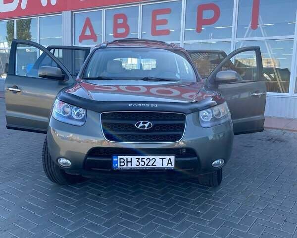 Зеленый Хендай Санта Фе, объемом двигателя 2.19 л и пробегом 240 тыс. км за 9750 $, фото 2 на Automoto.ua