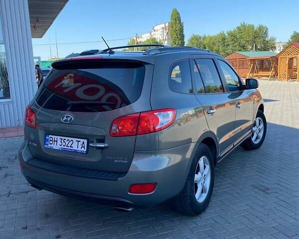 Зеленый Хендай Санта Фе, объемом двигателя 2.19 л и пробегом 240 тыс. км за 9750 $, фото 23 на Automoto.ua