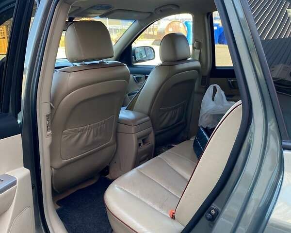 Зеленый Хендай Санта Фе, объемом двигателя 2.19 л и пробегом 240 тыс. км за 9750 $, фото 12 на Automoto.ua