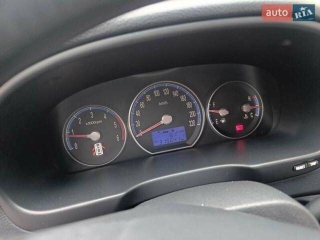 Зеленый Хендай Санта Фе, объемом двигателя 2.2 л и пробегом 315 тыс. км за 5000 $, фото 8 на Automoto.ua