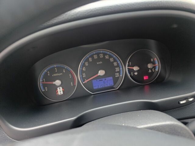 Зелений Хендай Санта Фе, об'ємом двигуна 2.2 л та пробігом 315 тис. км за 5000 $, фото 9 на Automoto.ua