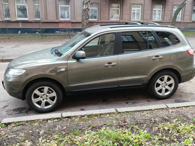 Зелений Хендай Санта Фе, об'ємом двигуна 2.2 л та пробігом 350 тис. км за 4850 $, фото 9 на Automoto.ua