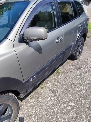 Зеленый Хендай Санта Фе, объемом двигателя 3.3 л и пробегом 195 тыс. км за 7800 $, фото 1 на Automoto.ua