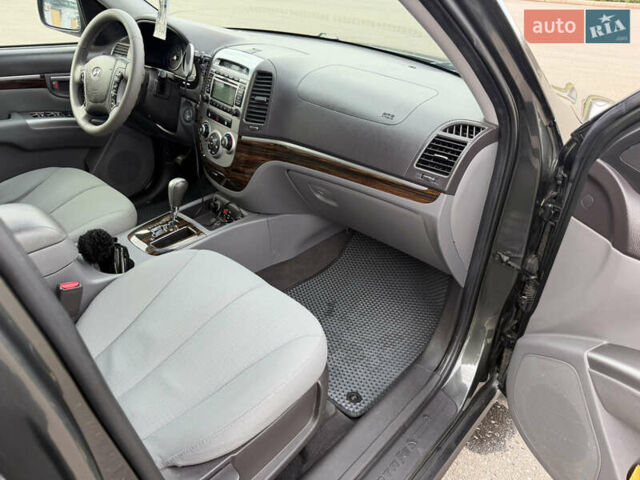 Зеленый Хендай Санта Фе, объемом двигателя 2.36 л и пробегом 180 тыс. км за 9800 $, фото 17 на Automoto.ua