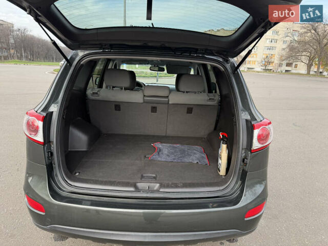 Зеленый Хендай Санта Фе, объемом двигателя 2.36 л и пробегом 180 тыс. км за 9800 $, фото 15 на Automoto.ua