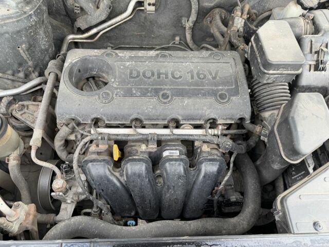 Зеленый Хендай Санта Фе, объемом двигателя 2.4 л и пробегом 180 тыс. км за 9800 $, фото 20 на Automoto.ua