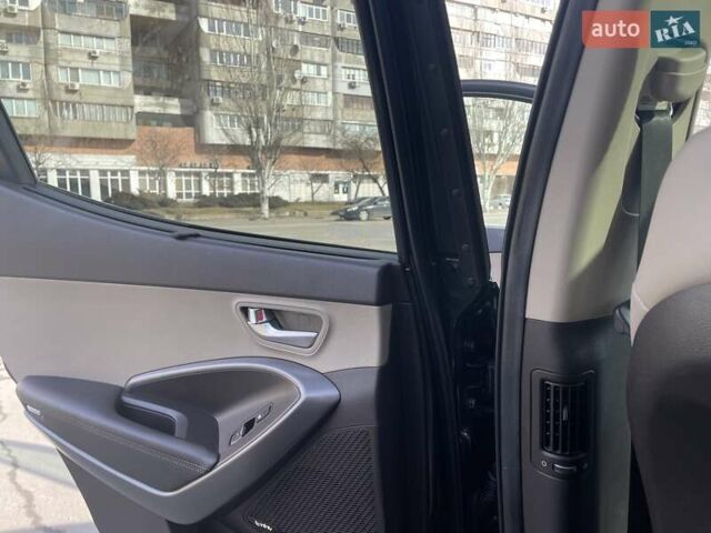 Зеленый Хендай Санта Фе, объемом двигателя 2 л и пробегом 130 тыс. км за 13000 $, фото 7 на Automoto.ua