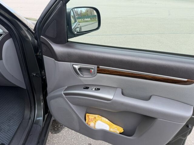 Зеленый Хендай Санта Фе, объемом двигателя 2.4 л и пробегом 180 тыс. км за 9800 $, фото 18 на Automoto.ua