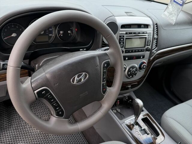 Зеленый Хендай Санта Фе, объемом двигателя 2.4 л и пробегом 180 тыс. км за 9800 $, фото 9 на Automoto.ua