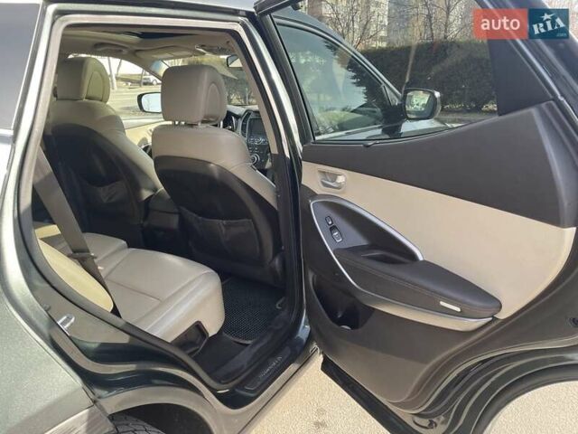 Зеленый Хендай Санта Фе, объемом двигателя 2 л и пробегом 130 тыс. км за 13000 $, фото 17 на Automoto.ua