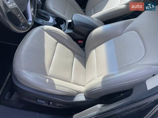 Зеленый Хендай Санта Фе, объемом двигателя 2 л и пробегом 130 тыс. км за 13000 $, фото 29 на Automoto.ua