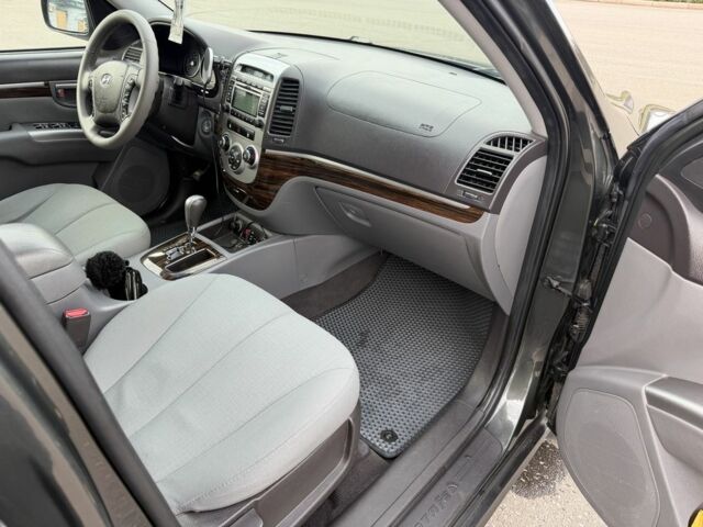 Зеленый Хендай Санта Фе, объемом двигателя 2.4 л и пробегом 180 тыс. км за 9800 $, фото 17 на Automoto.ua