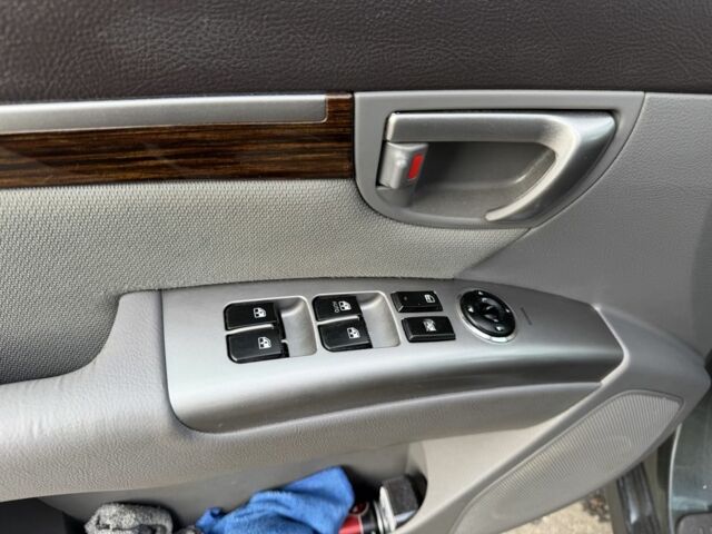 Зеленый Хендай Санта Фе, объемом двигателя 2.4 л и пробегом 180 тыс. км за 9800 $, фото 13 на Automoto.ua