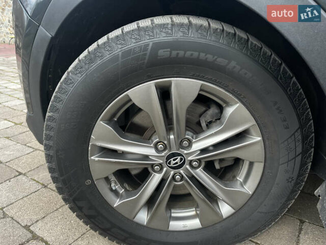 Зеленый Хендай Санта Фе, объемом двигателя 2.4 л и пробегом 211 тыс. км за 13000 $, фото 6 на Automoto.ua