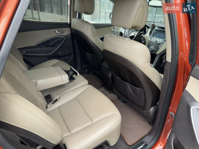Помаранчевий Хендай Санта Фе, об'ємом двигуна 2 л та пробігом 205 тис. км за 13850 $, фото 18 на Automoto.ua