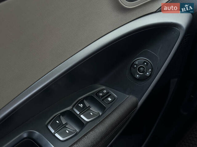 Помаранчевий Хендай Санта Фе, об'ємом двигуна 2 л та пробігом 205 тис. км за 13850 $, фото 21 на Automoto.ua