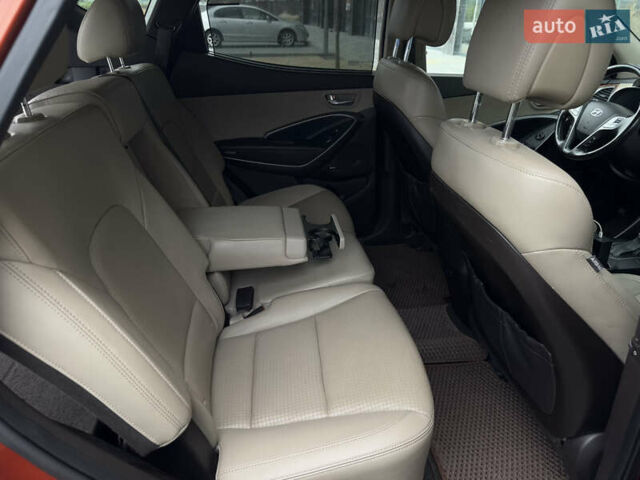 Помаранчевий Хендай Санта Фе, об'ємом двигуна 2 л та пробігом 205 тис. км за 13850 $, фото 19 на Automoto.ua