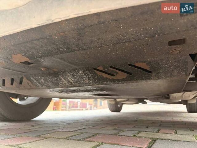 Оранжевый Хендай Санта Фе, объемом двигателя 2.4 л и пробегом 114 тыс. км за 13000 $, фото 10 на Automoto.ua