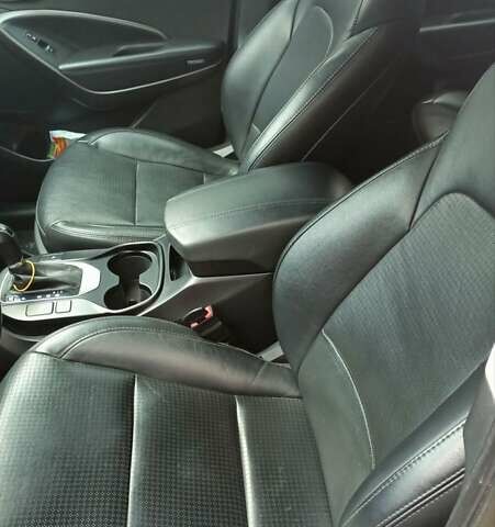 Оранжевый Хендай Санта Фе, объемом двигателя 2 л и пробегом 160 тыс. км за 12100 $, фото 9 на Automoto.ua