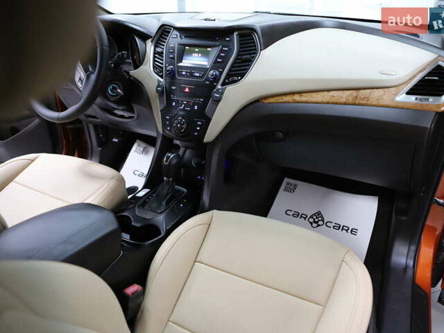 Помаранчевий Хендай Санта Фе, об'ємом двигуна 2.36 л та пробігом 180 тис. км за 13999 $, фото 93 на Automoto.ua