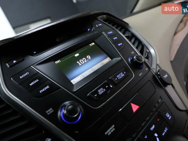 Помаранчевий Хендай Санта Фе, об'ємом двигуна 2.36 л та пробігом 180 тис. км за 13999 $, фото 107 на Automoto.ua