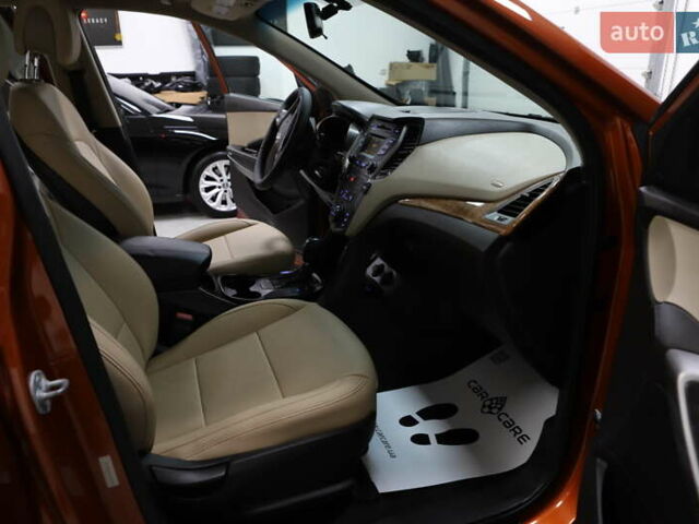 Помаранчевий Хендай Санта Фе, об'ємом двигуна 2.36 л та пробігом 180 тис. км за 13999 $, фото 84 на Automoto.ua