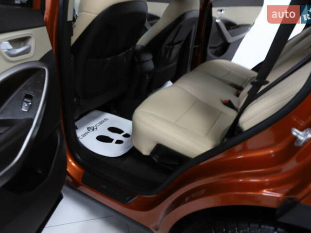 Помаранчевий Хендай Санта Фе, об'ємом двигуна 2.36 л та пробігом 180 тис. км за 13999 $, фото 71 на Automoto.ua