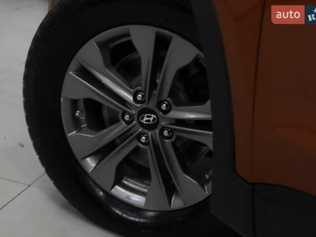 Помаранчевий Хендай Санта Фе, об'ємом двигуна 2.36 л та пробігом 180 тис. км за 13999 $, фото 48 на Automoto.ua