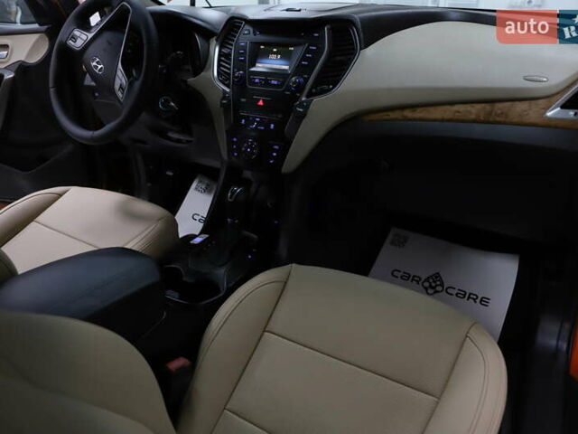 Помаранчевий Хендай Санта Фе, об'ємом двигуна 2.36 л та пробігом 180 тис. км за 13999 $, фото 126 на Automoto.ua